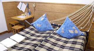 Гостиница Аврора Севастополь Стандартный двухместный номер с 1 кроватью или 2 отдельными кроватями-1